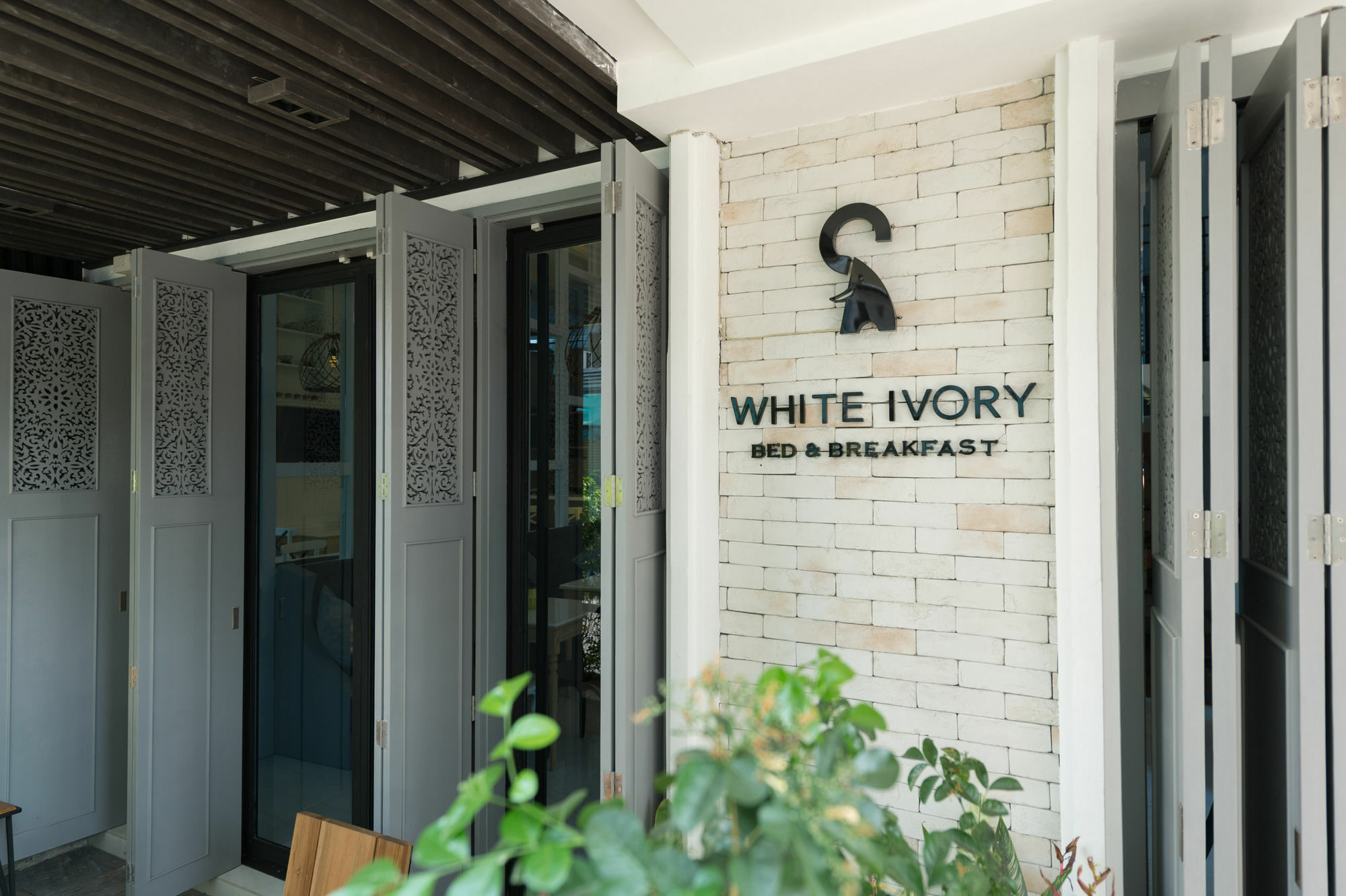 White Ivory Bed And Breakfast Bangkok Exterior foto